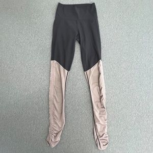 Fabletics Cashel Powerform Hi-Rise Leggings | Grey and Pink | No Tag | Sz XXS